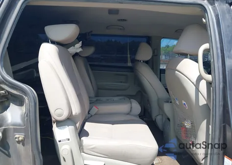 2020 Kia Sedona Lx z USA, uszkodzony, nr VIN KNDMB5C19L6657829